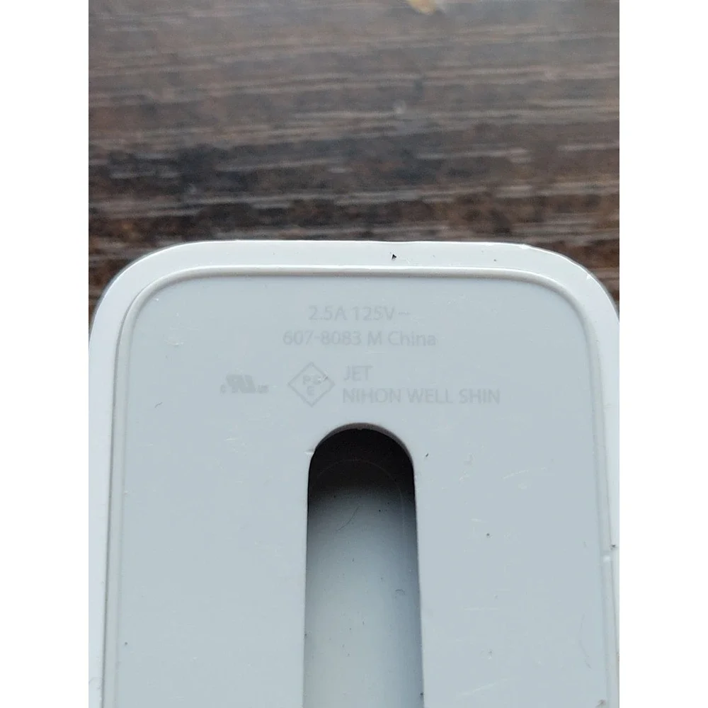 Jet Nihon Well Shin 607-8083 Duck Head 2.5A 125v 2-Prong AC Wall Power Adapter